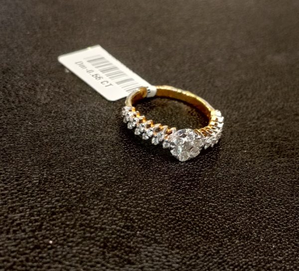 Ladies gold ring with 0.56CT diamonds plated in white gold color gold weight 4.050 gram