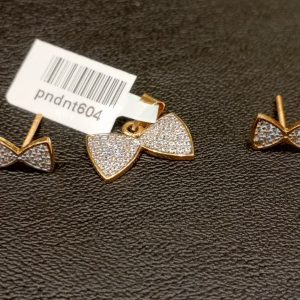 Gold pendant tops with diamonds 0.43CT gold weight 5.200 grams