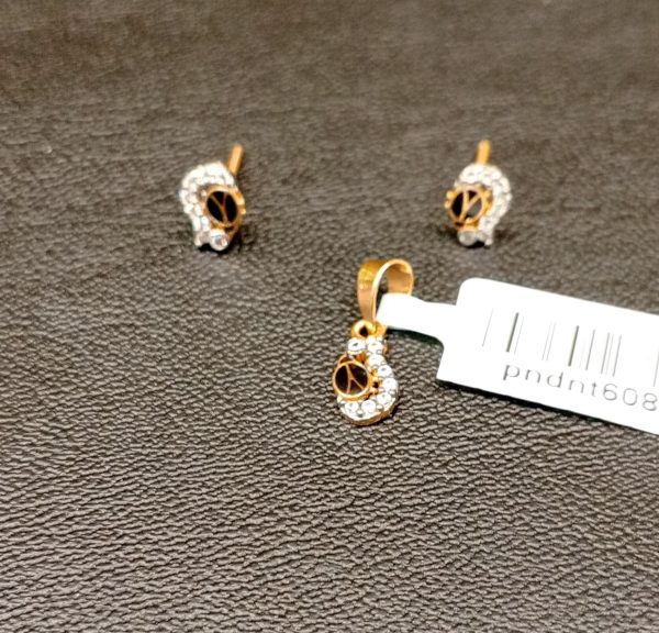 Gold pendant tops with diamonds 0.17CT gold weight 3.250 grams